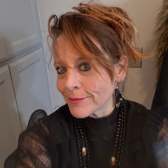 Meet your Posher, Season - Picture 2 of 4